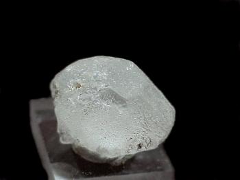 Поллуцит (Pollucite)