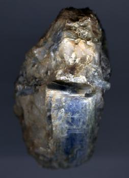 Дистен  -  синоним кианита (Kyanite)