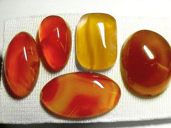 Сердолик  (группа разновидностей халцедона) (Carnelian)