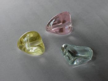 Фианит - синоним циркония кубика -синтетич. кам. (Fianit)