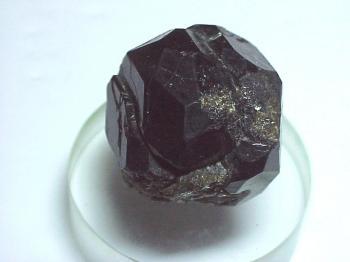 Цейлонит или Плеонаст  (разн. шпинели) (Black Spinel  (ювелирн.))