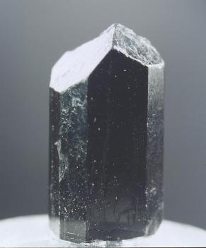 Шерл  (минерал группы турмалина) (Schorl)