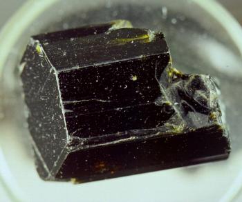 Эпидот (Epidote)