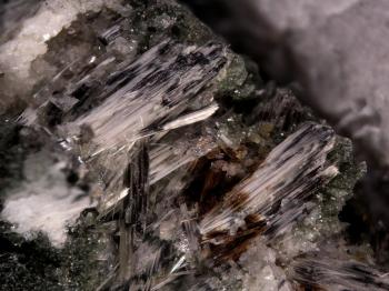 Роговая обманка (Hornblende)