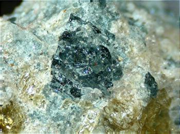 Сапфирин (Sapphirine)