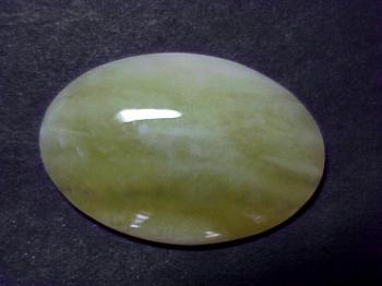 Бовенит или Антигорит   (разн. серпентина) (Bowenite, Antigorite,Soochow j)