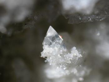 Аугелит (Augelite)