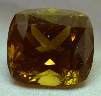 Дравит (минерал или желтый турмалин-эльбаит) (Dravite)