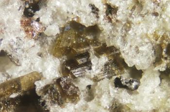 Гиперстен  (группа и минерал) (Hypersthene)